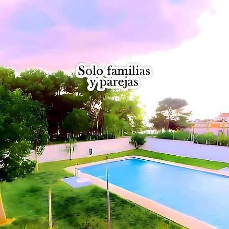 Apartamento Junto El Mar Con Piscina โกนิล เด ลาฟรอนเตรา ภายนอก รูปภาพ